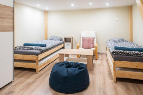 FREE PARKING!! Cozy and quiet apartment near Kiraly street 4ppl, AC